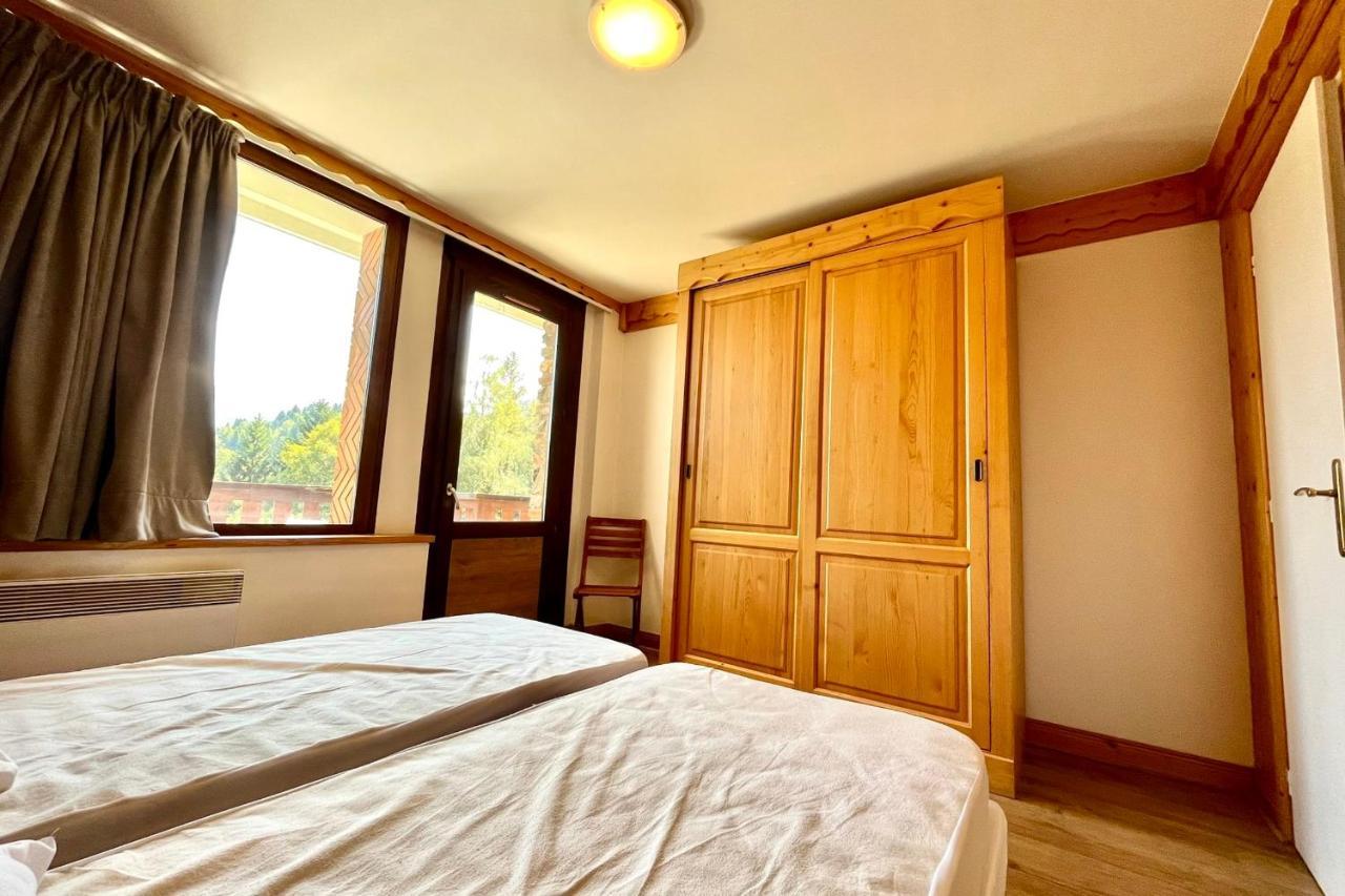 Cosy Chalet With Terrace Combloux Bagian luar foto