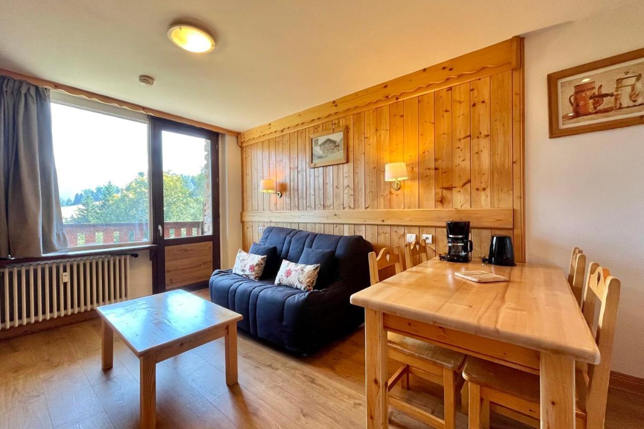 Cosy Chalet With Terrace Combloux Bagian luar foto